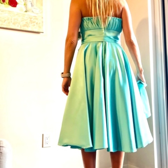 New adorable silk summer party dress Mori Lee turquoise color - Picture 2 of 8